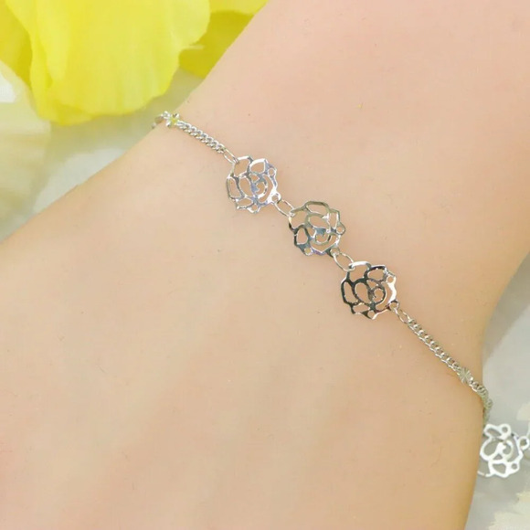 Minimalist Bracelet, Sleek & Modern Design, Women’s Fashion, YC110305-B - Picture 1 of 10